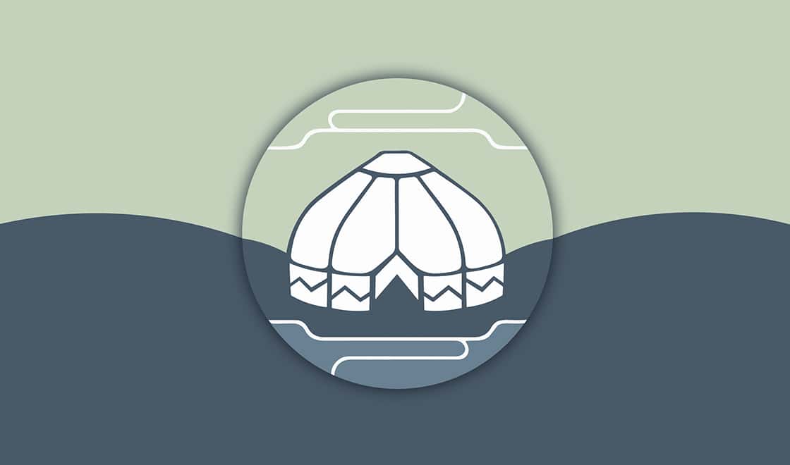 Знак Steppetrade на фирменном фоне